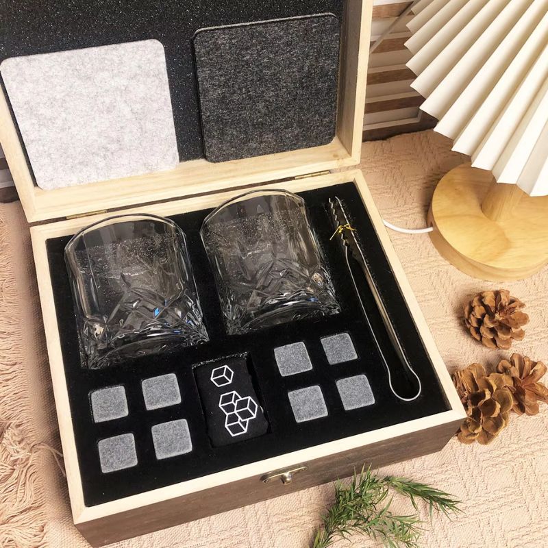 Kit Whisky Presente - Conjunto de Copos, Cubo de Gelos e Pegador